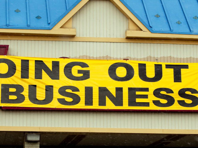 employee rights when business closes